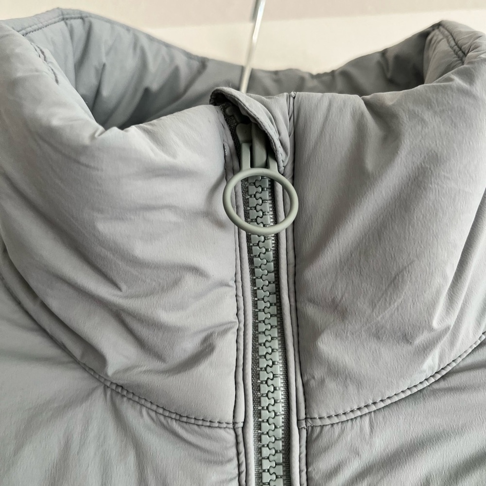 Vuori Canyon Insulated Jacket | Size Small, Color Vintage Pistachio - Picture 4 of 8